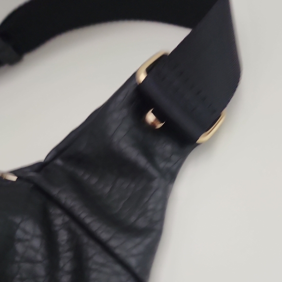 Juicy Couture Black Vegan Leather Fanny Pack / Belt Bag – Gold Logo - Picture 6 of 11